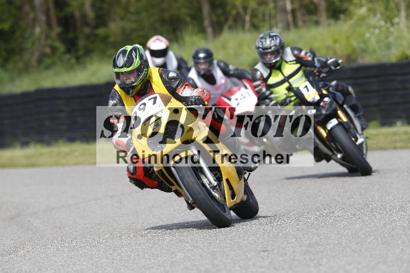 /Archiv-2025/07 19.04.2025 Speer Racing ADR/Instruktorentraining/997